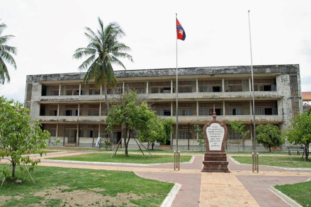 Jun Yue Hotel Phnom Penh Exterior foto