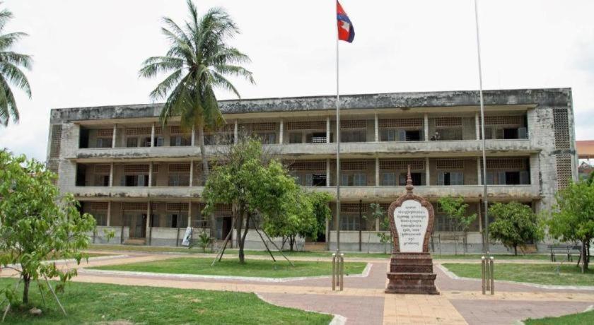 Jun Yue Hotel Phnom Penh Exterior foto