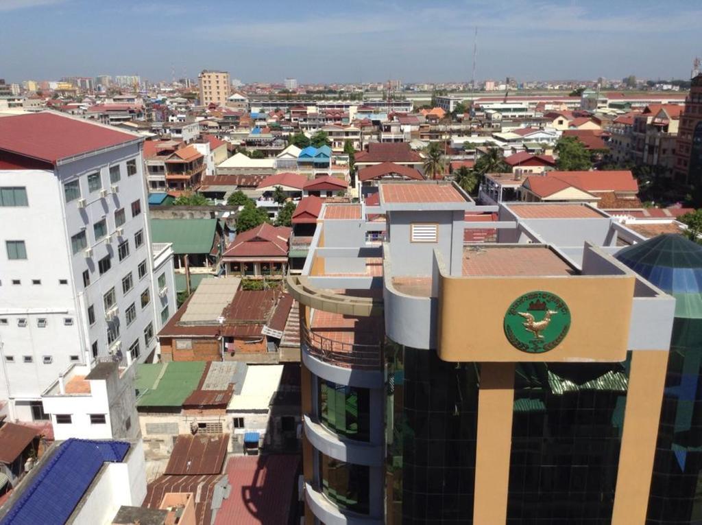 Jun Yue Hotel Phnom Penh Exterior foto