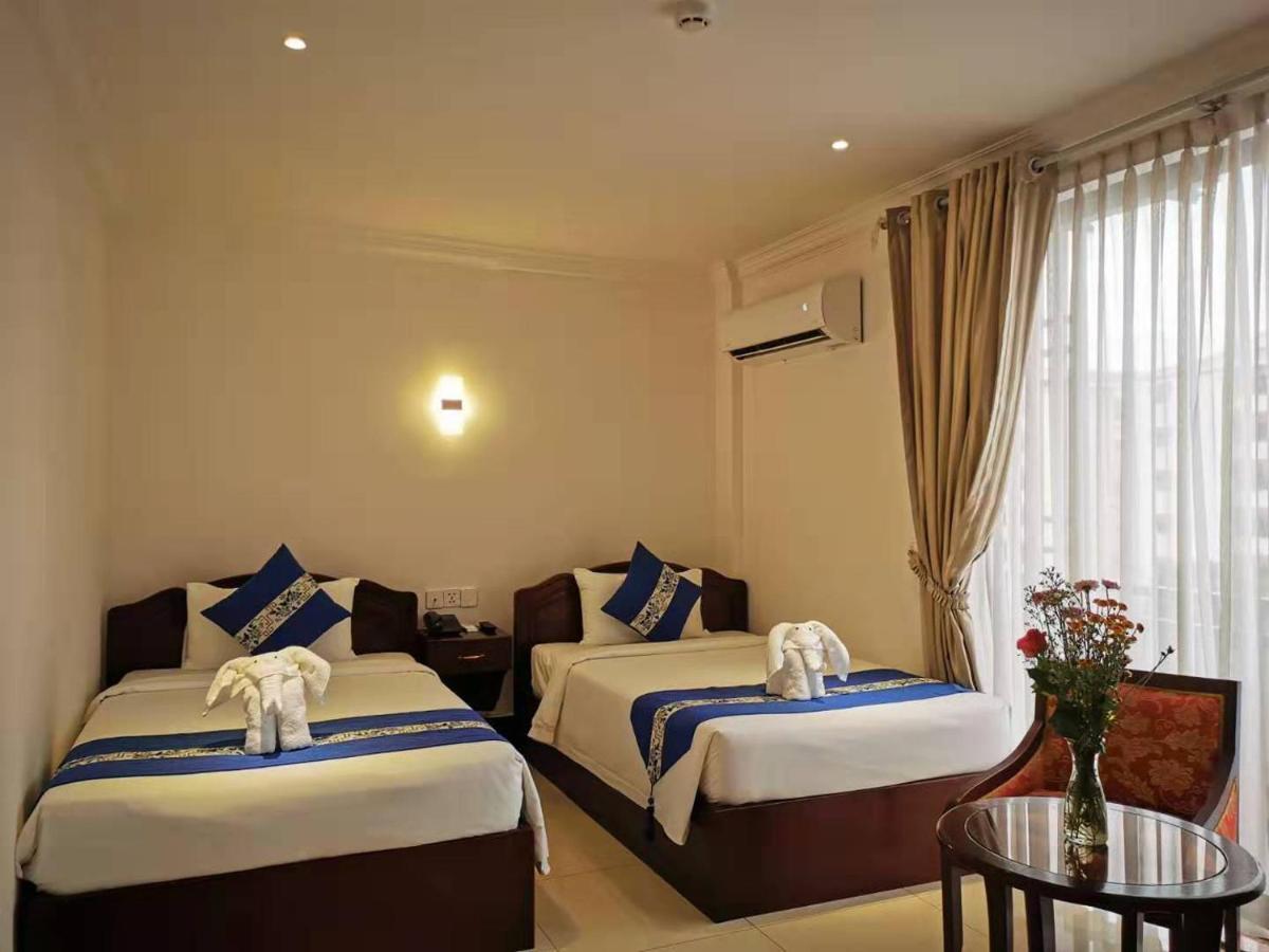 Jun Yue Hotel Phnom Penh Exterior foto