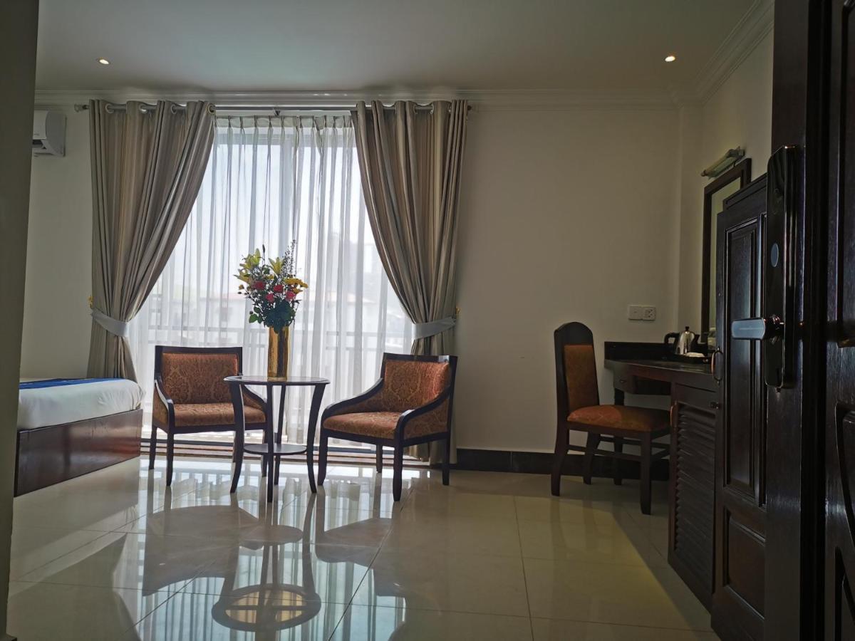 Jun Yue Hotel Phnom Penh Exterior foto